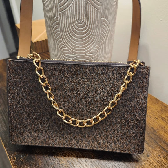 Michael Kors Brown Monogram Crossbody/Belt Bag with Gold Chain NWOT - Picture 1 of 4